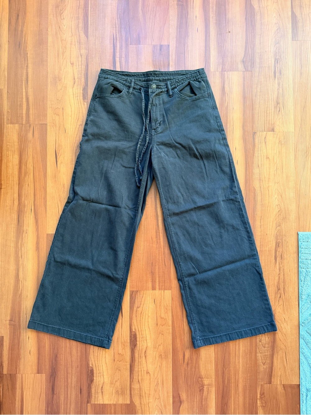 American Eagle Wide Leg Black Drawstring Jeans